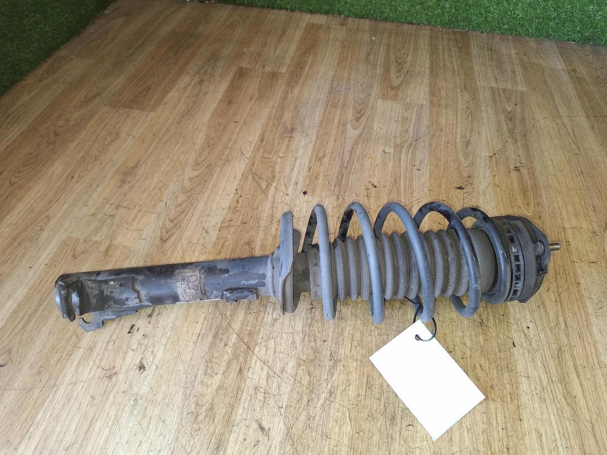 1000907008-Right Front Strut Top