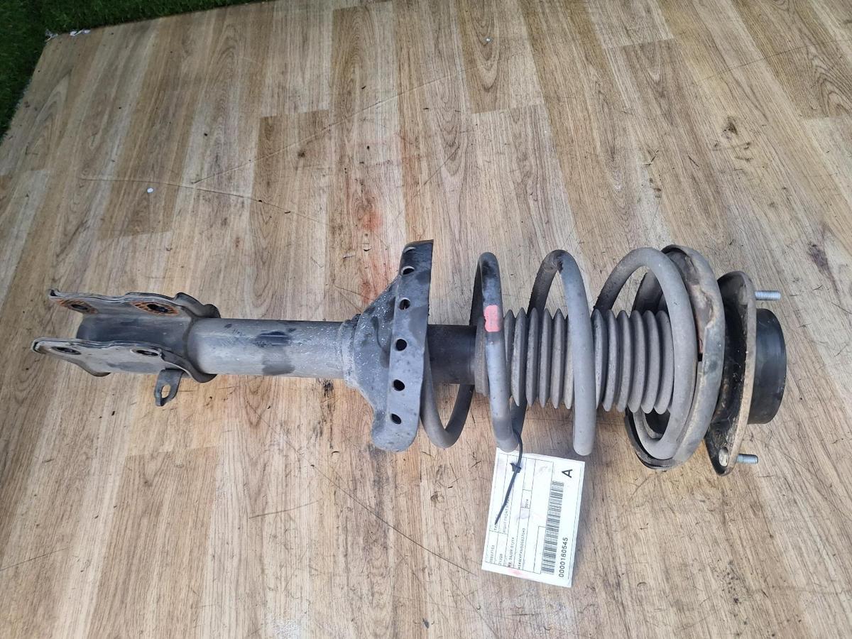 1000896221-Right Front Strut Top