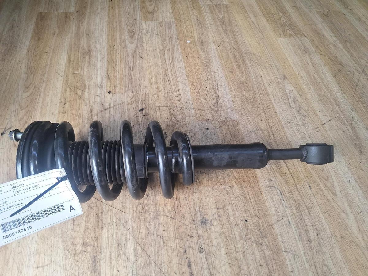 1000895021-Right Front Strut Top