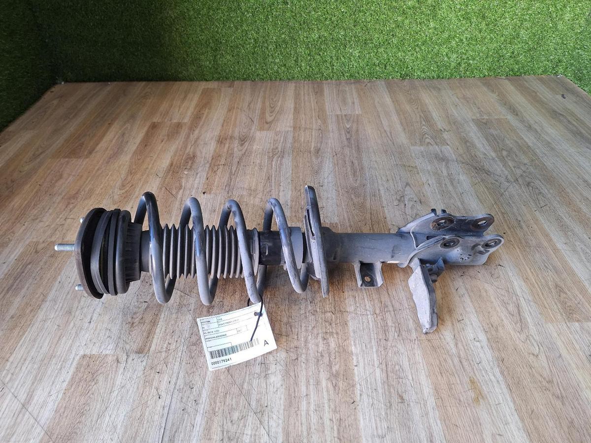 1000889144-Right Front Strut Top