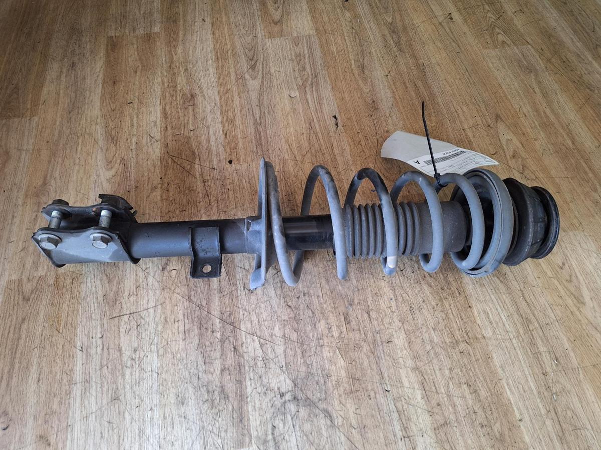 1000904922-Right Front Strut Top