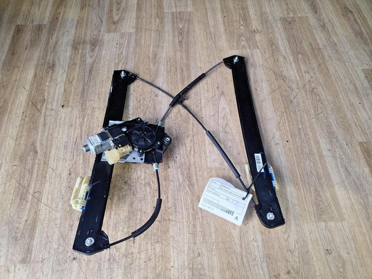 1000882946-Right Front Window Reg/Motor Top