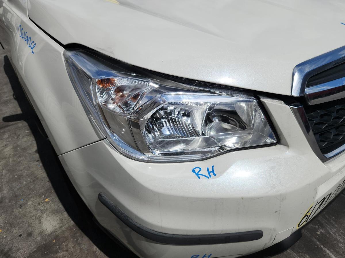 1000819363-Right Headlamp