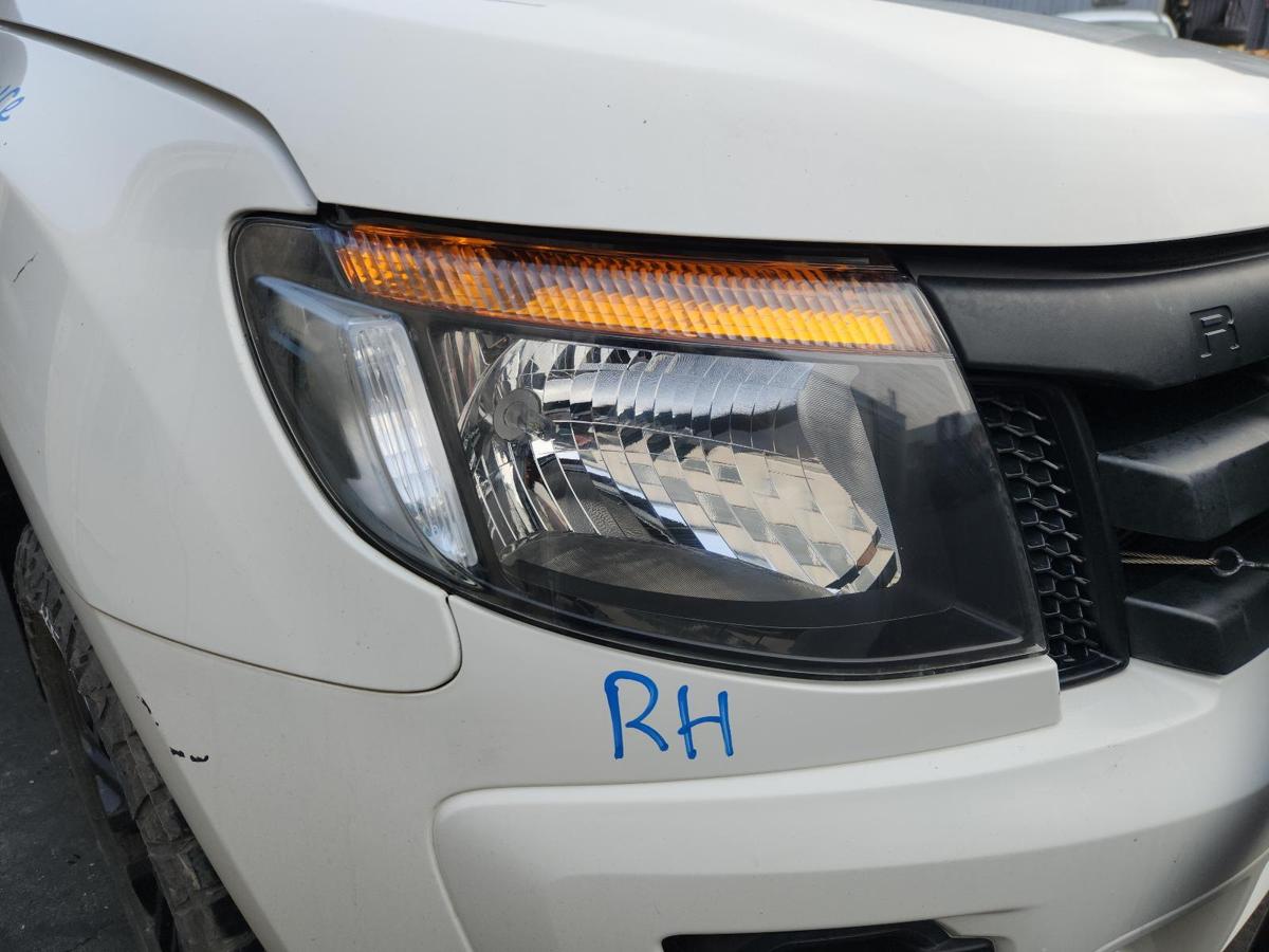 1000861689-Right Headlamp