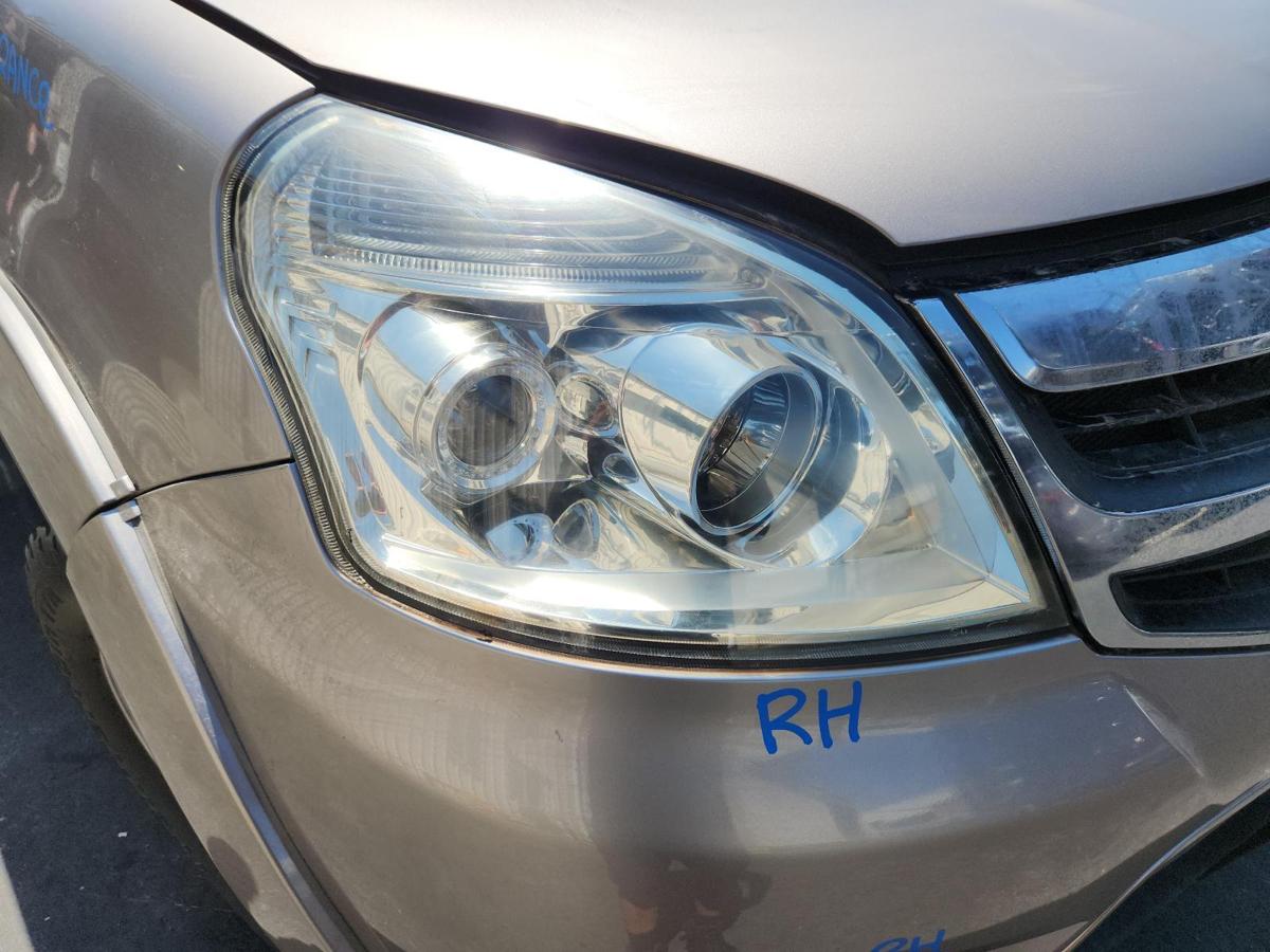 1000870283-Right Headlamp