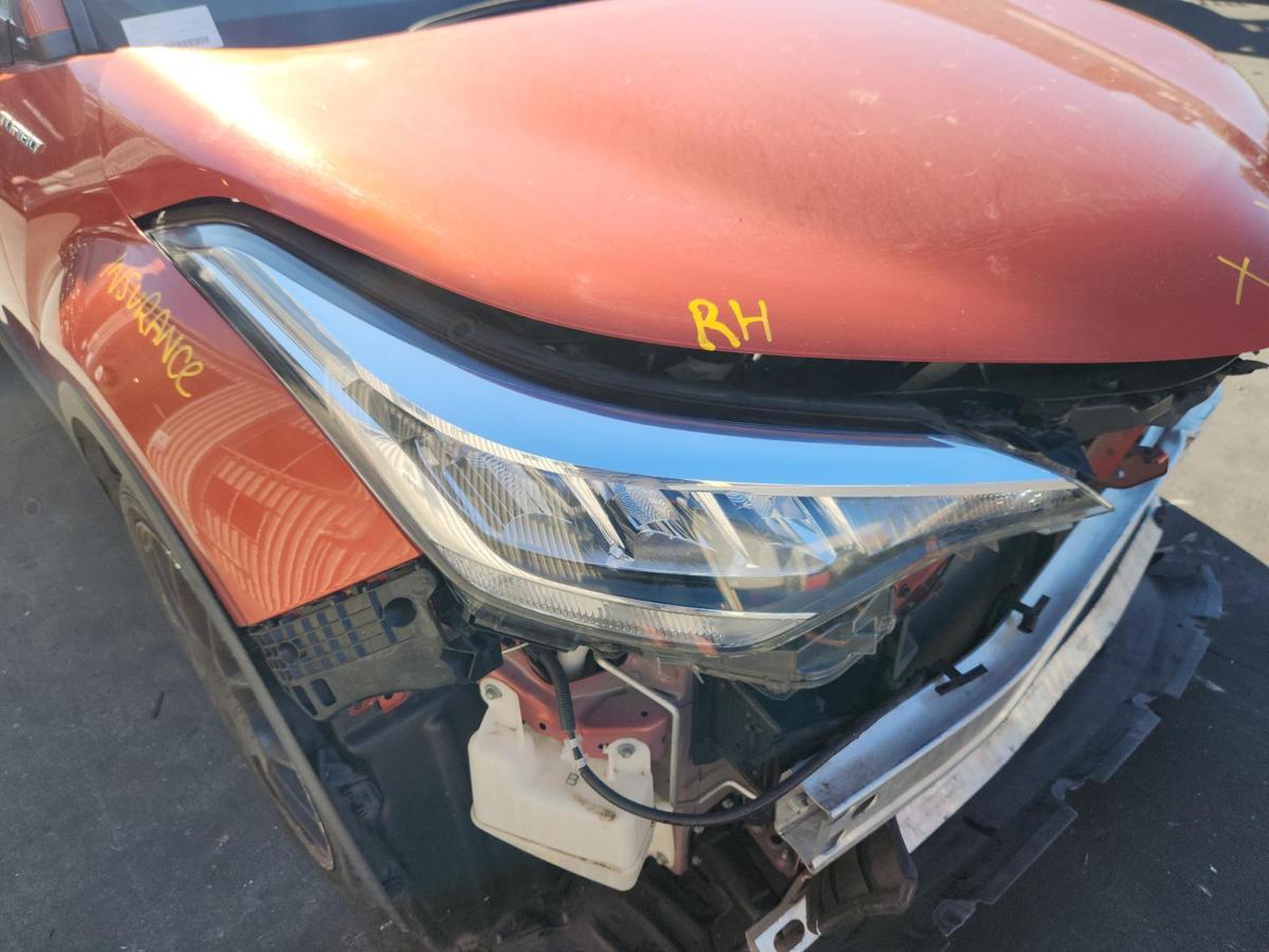 1000863117-Right Headlamp