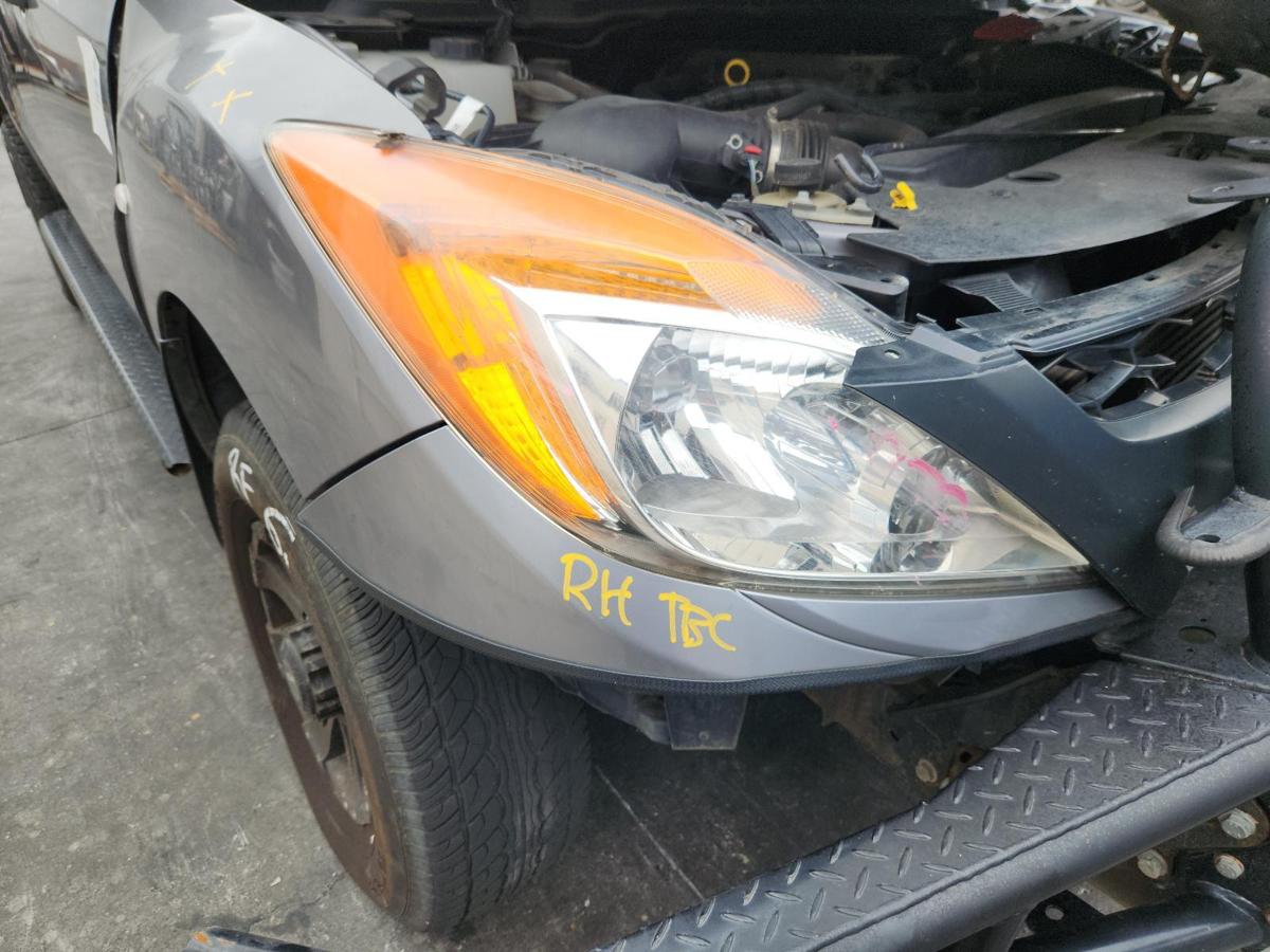 1000877180-Right Headlamp