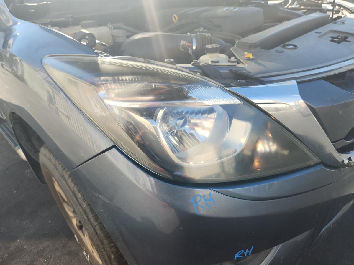 1000941790-Right Headlamp