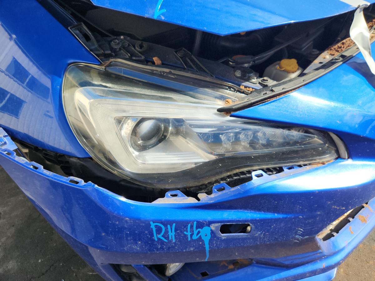 1000945515-Right Headlamp