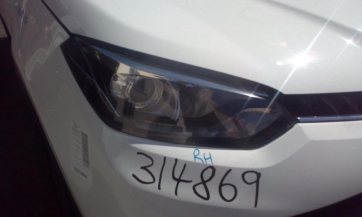 1000661000-Right Headlamp