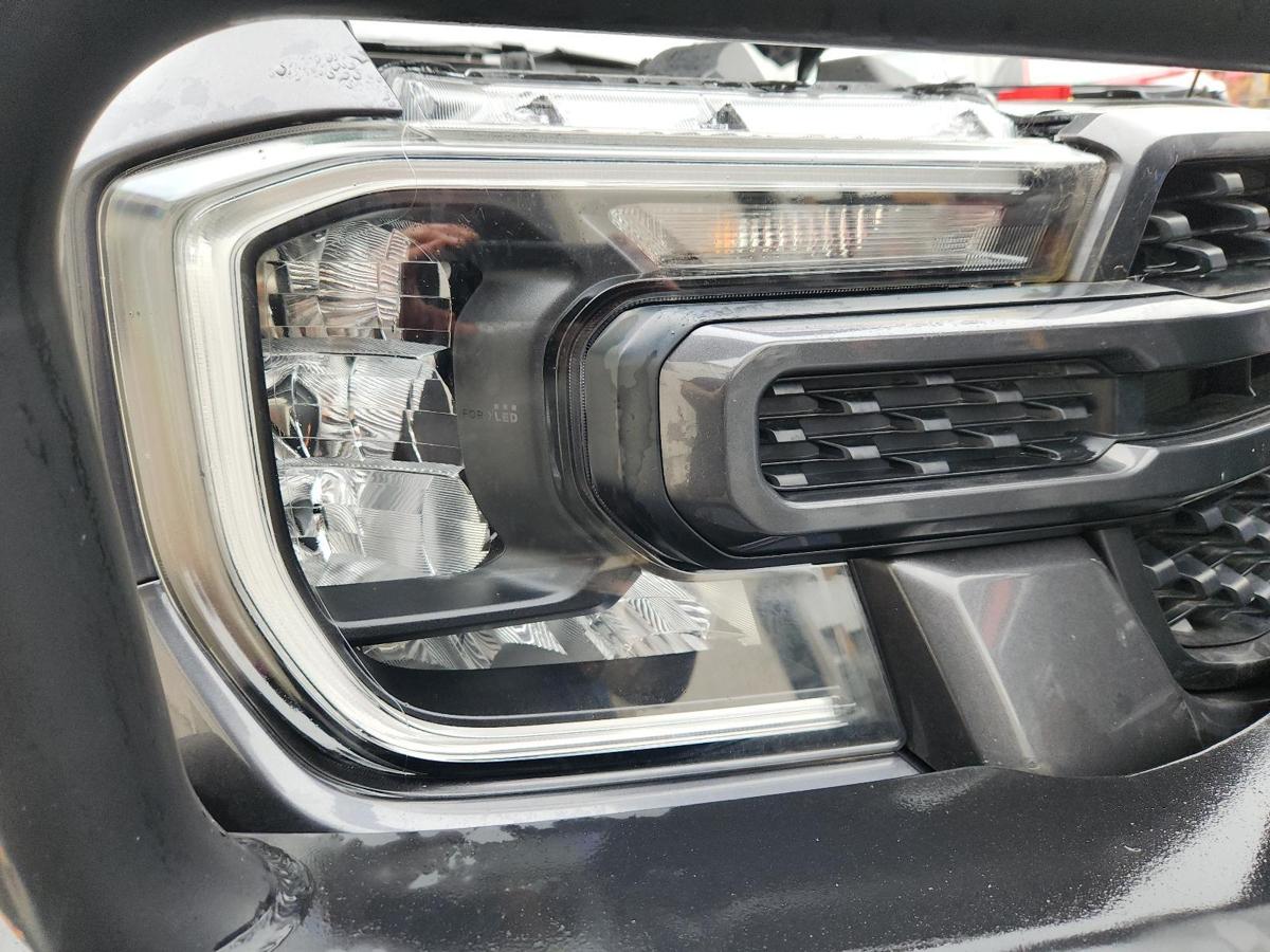 1000858494-Right Headlamp