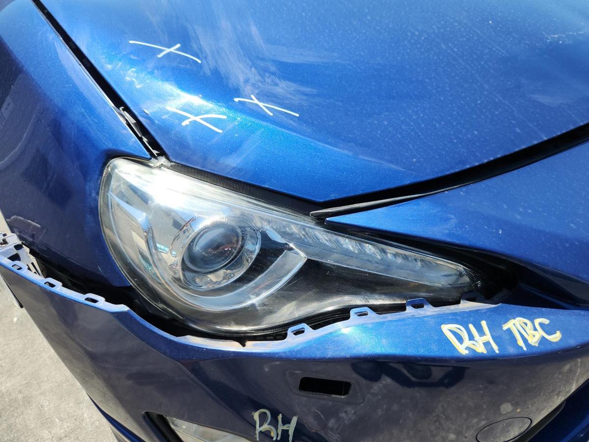 1000880651-Right Headlamp