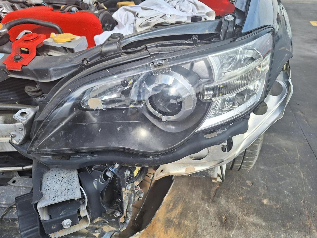 1000757525-Right Headlamp