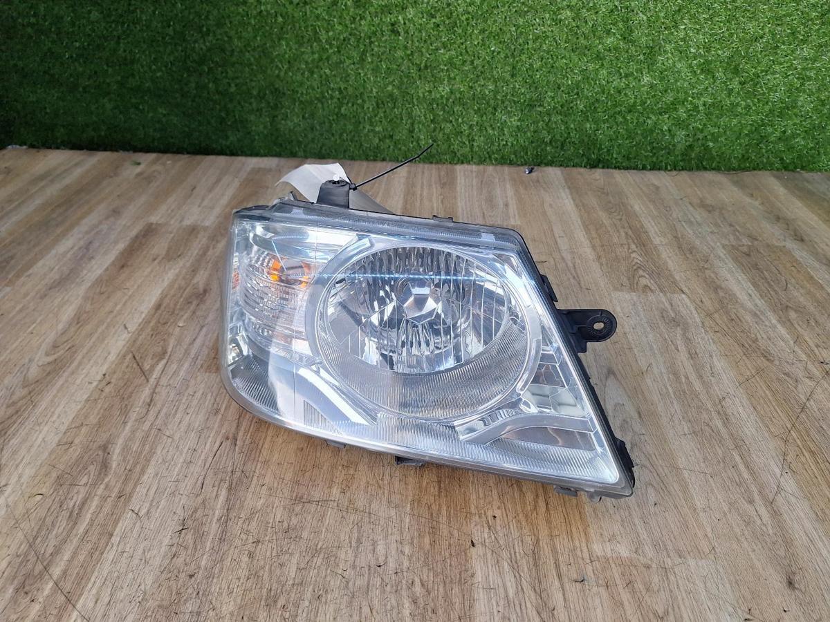 1000878479-Right Headlamp Top