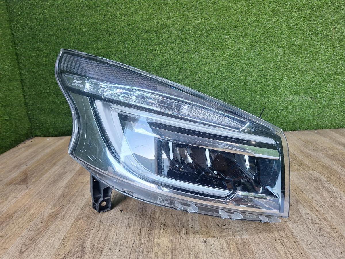 1000918602-Right Headlamp Top