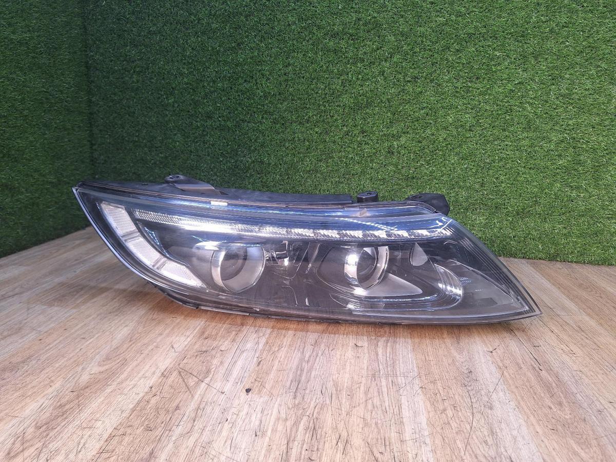 1000929518-Right Headlamp Top