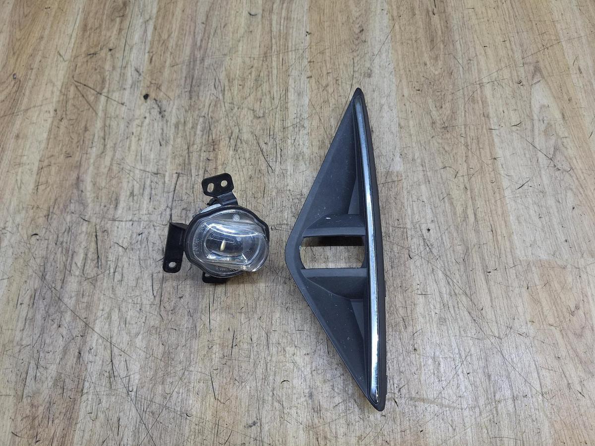 1000939484-Right Indicator Fog Side Bumper Foglamp Part Number