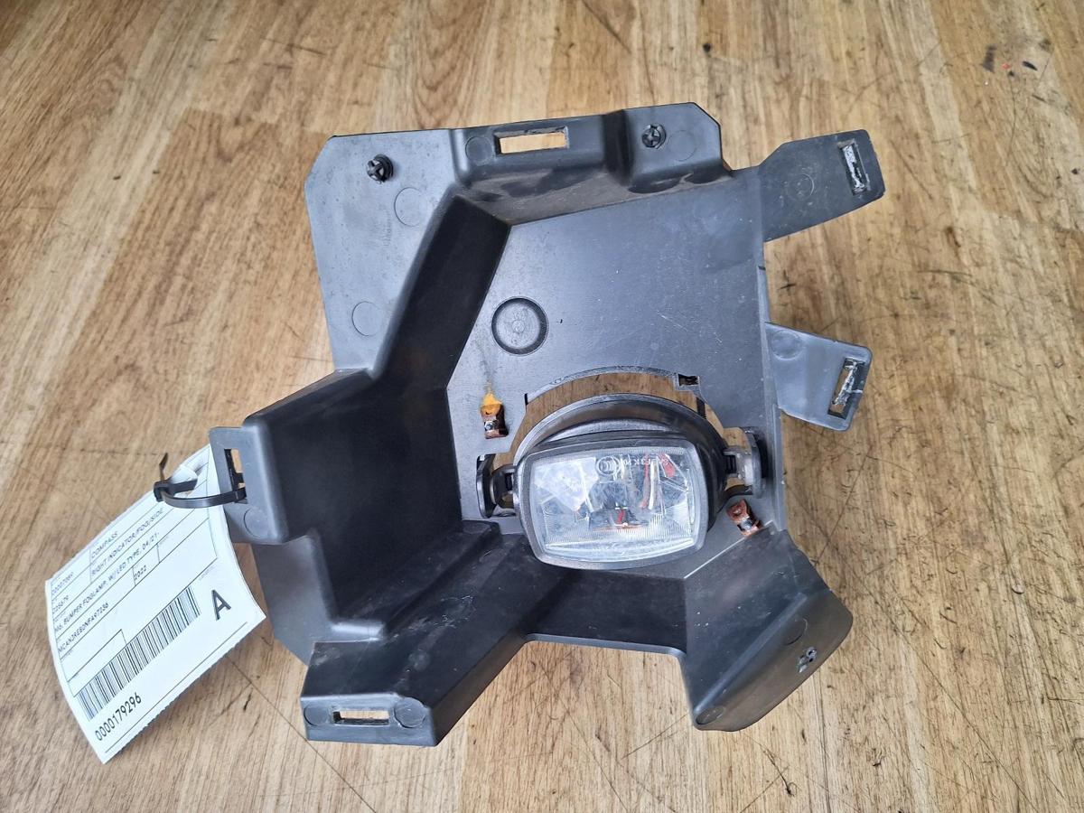 1000889347-Right Indicator Fog Side Bumper Foglamp Top