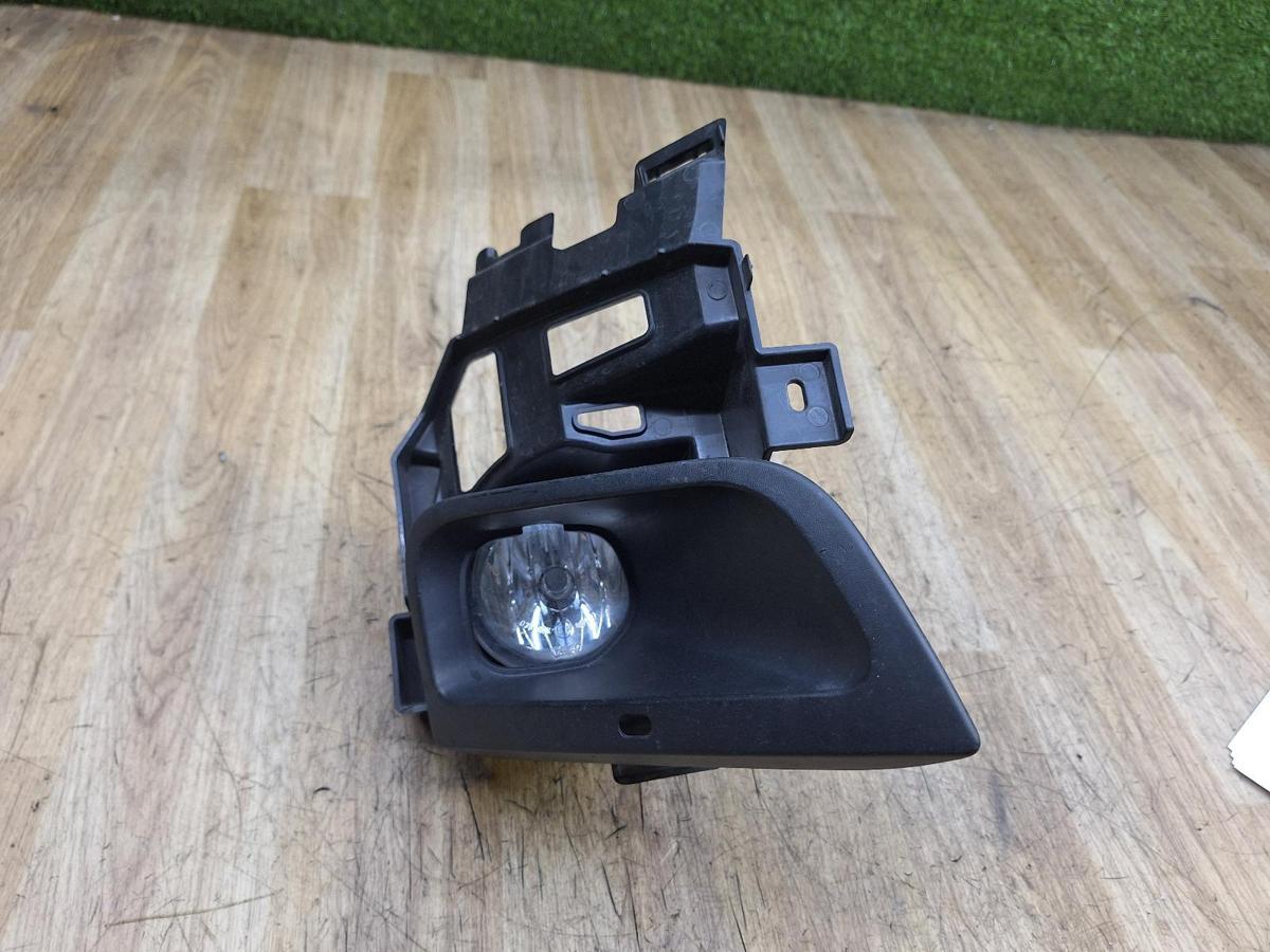 1000933252-Right Indicator Fog Side Bumper Foglamp Top