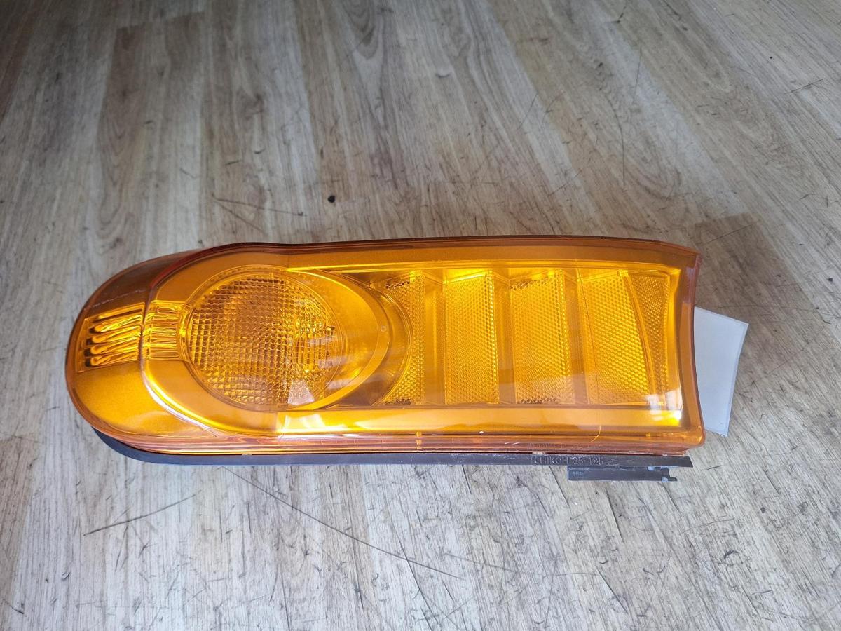 1000908830-Right Indicator/Fog/Side Top