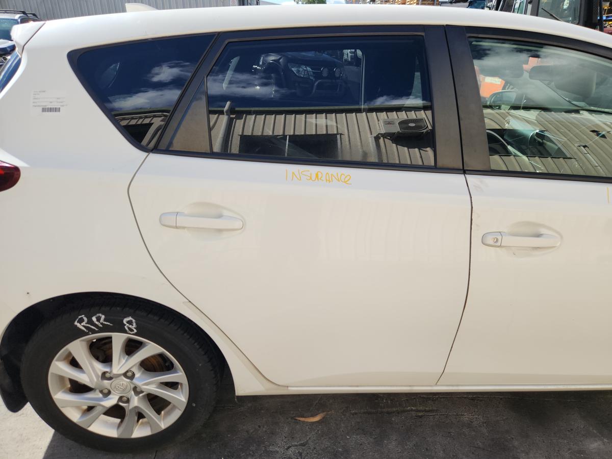 1000918902-Right Rear Door