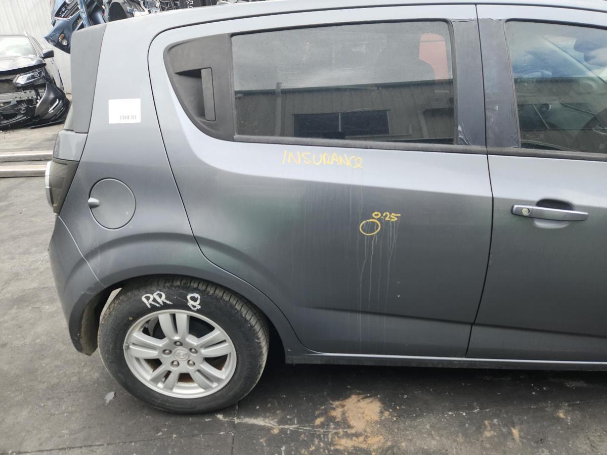 1000904451-Right Rear Door