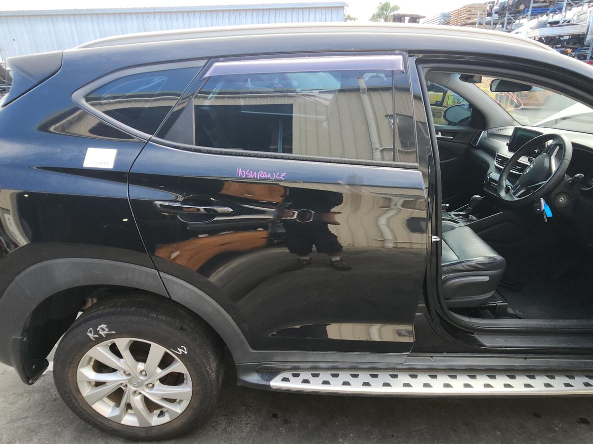 1000926907-Right Rear Door
