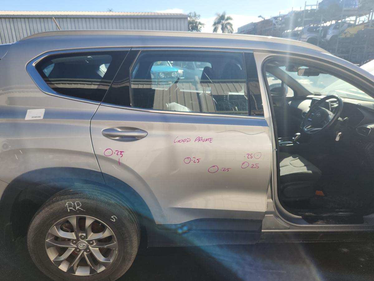 1000930570-Right Rear Door