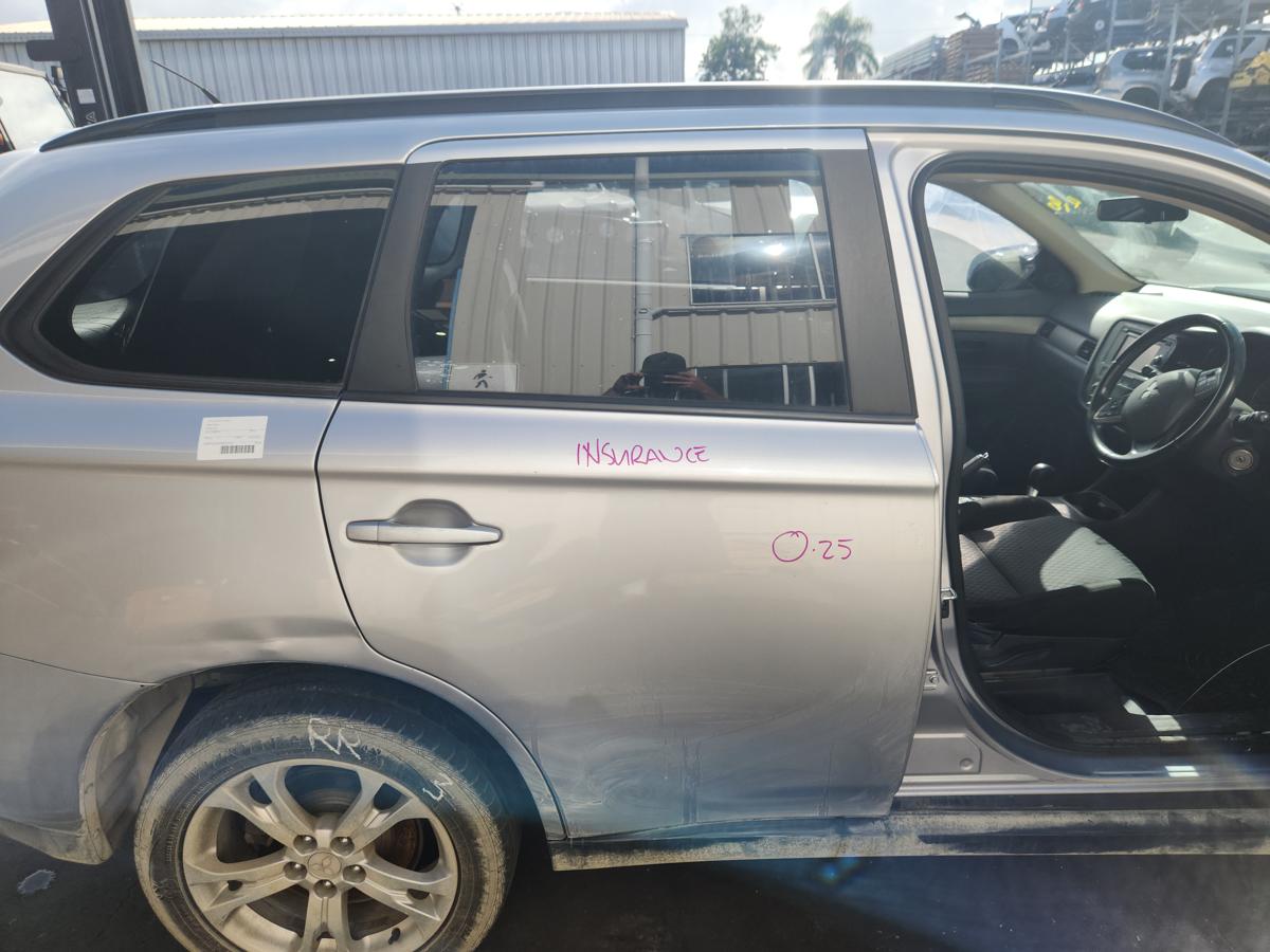 1000931458-Right Rear Door