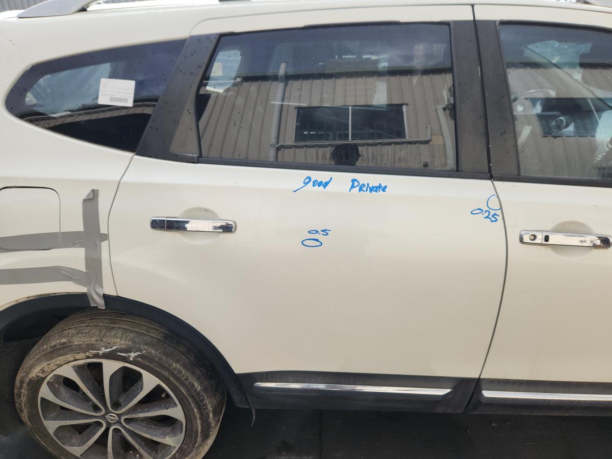 1000935069-Right Rear Door