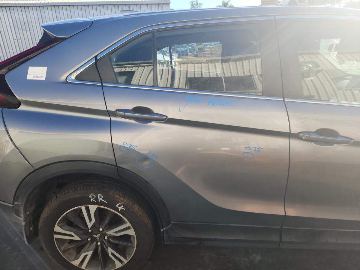 1000941394-Right Rear Door