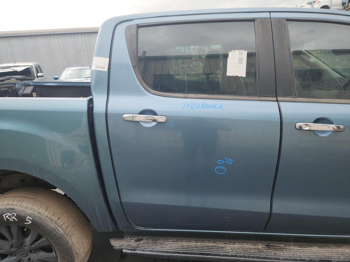 1000940975-Right Rear Door