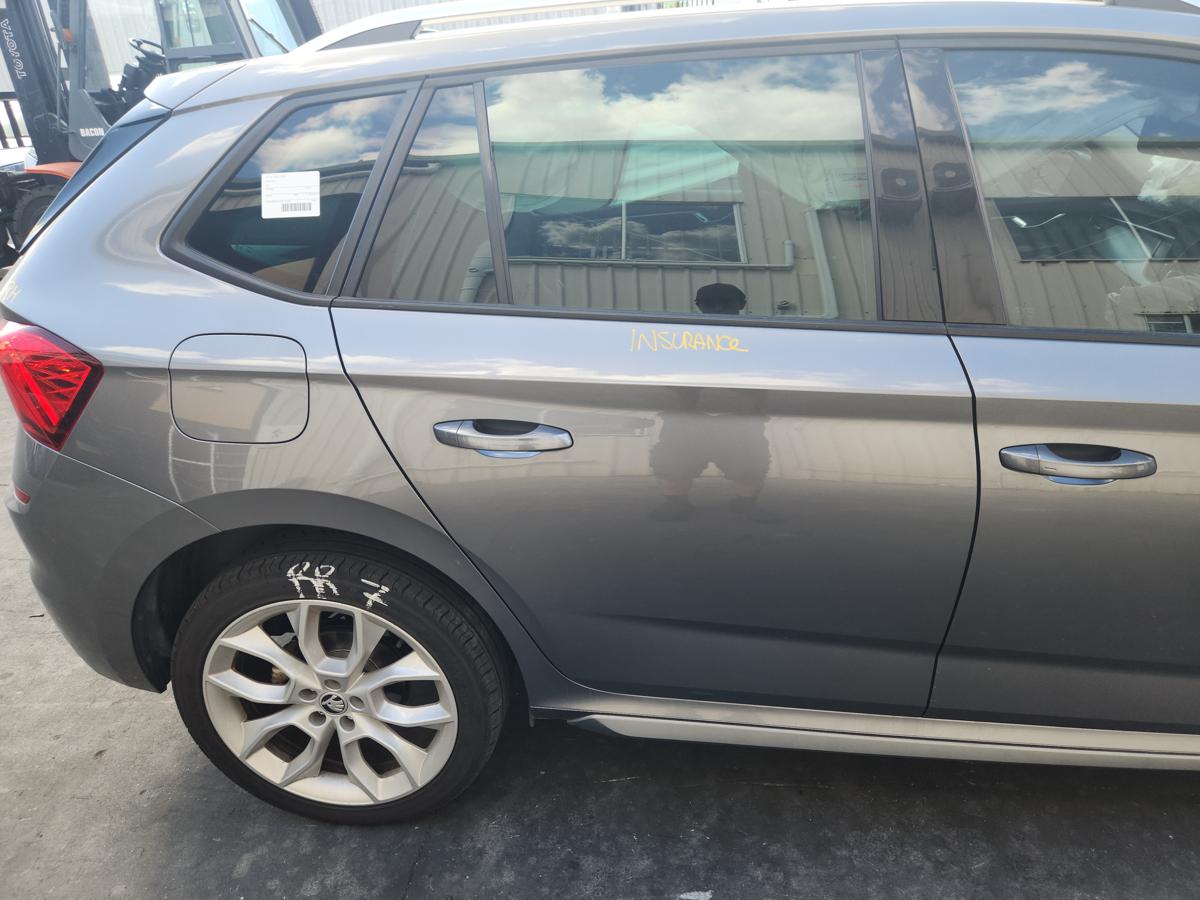 1000942098-Right Rear Door
