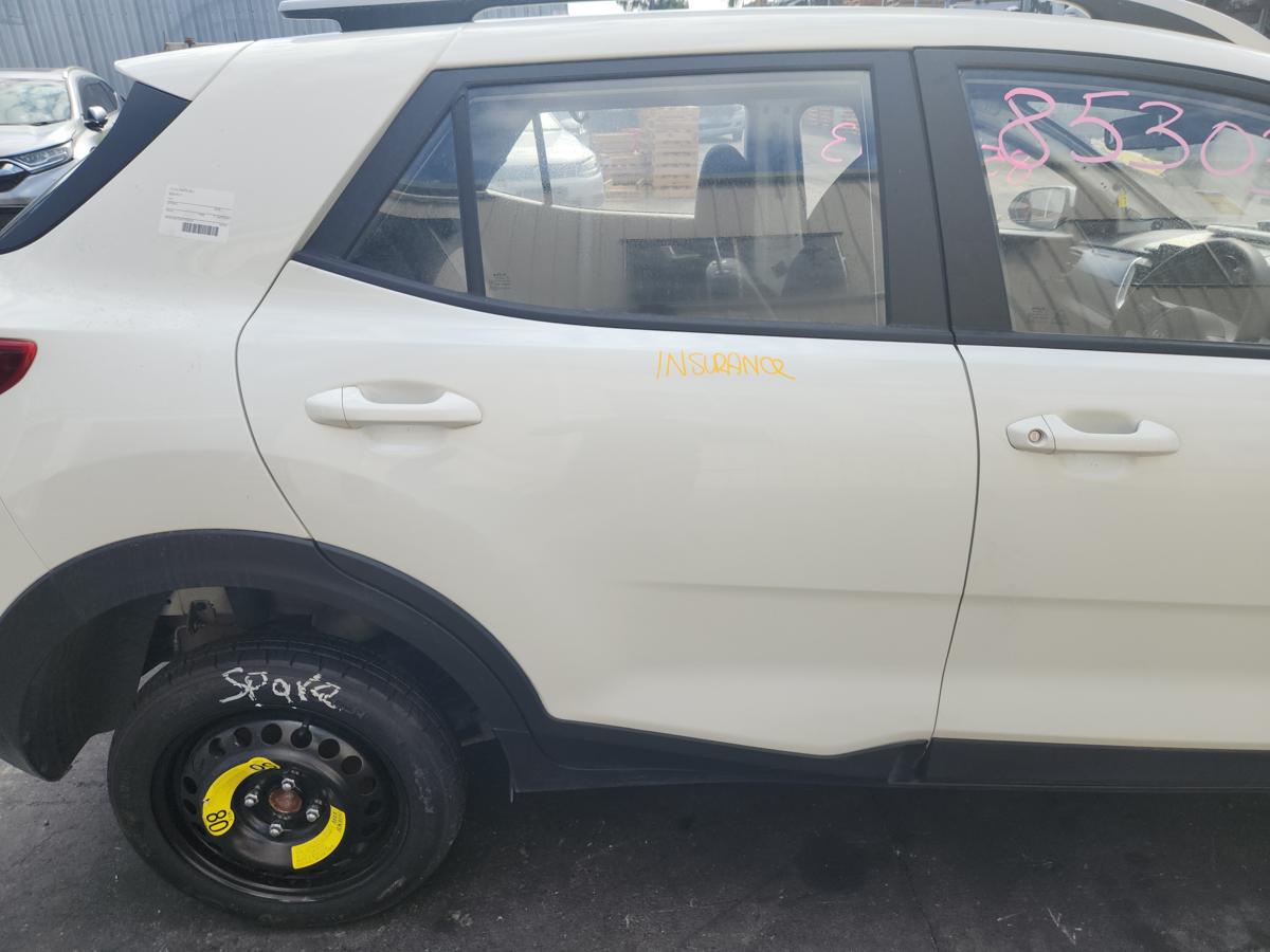 1000942511-Right Rear Door
