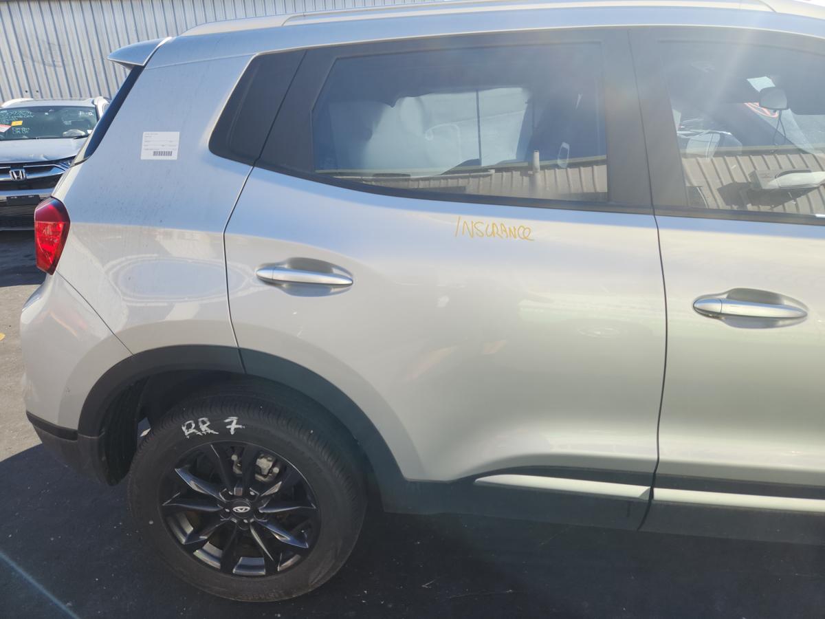 1000943818-Right Rear Door