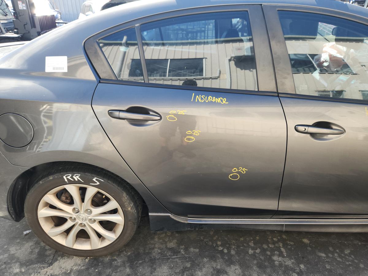 1000943944-Right Rear Door