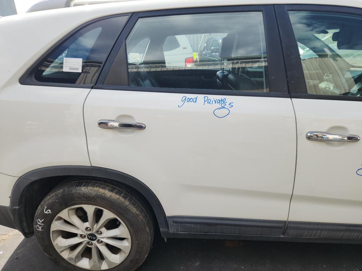 1000944322-Right Rear Door