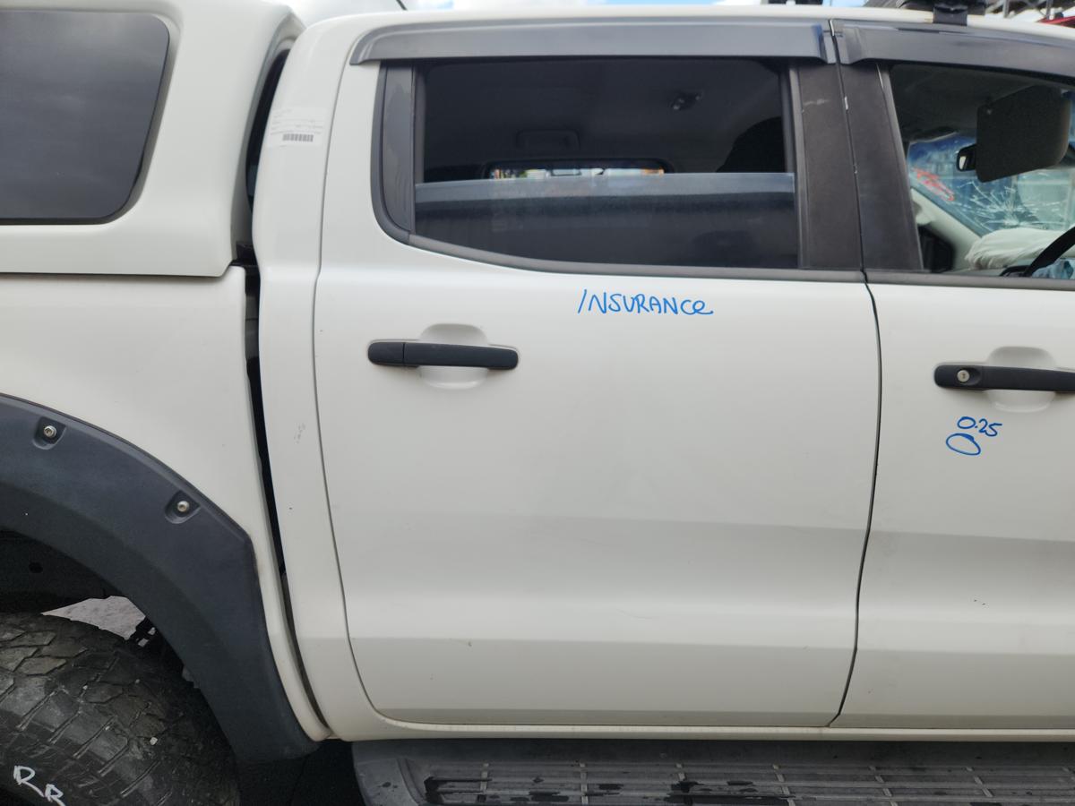 1000945349-Right Rear Door