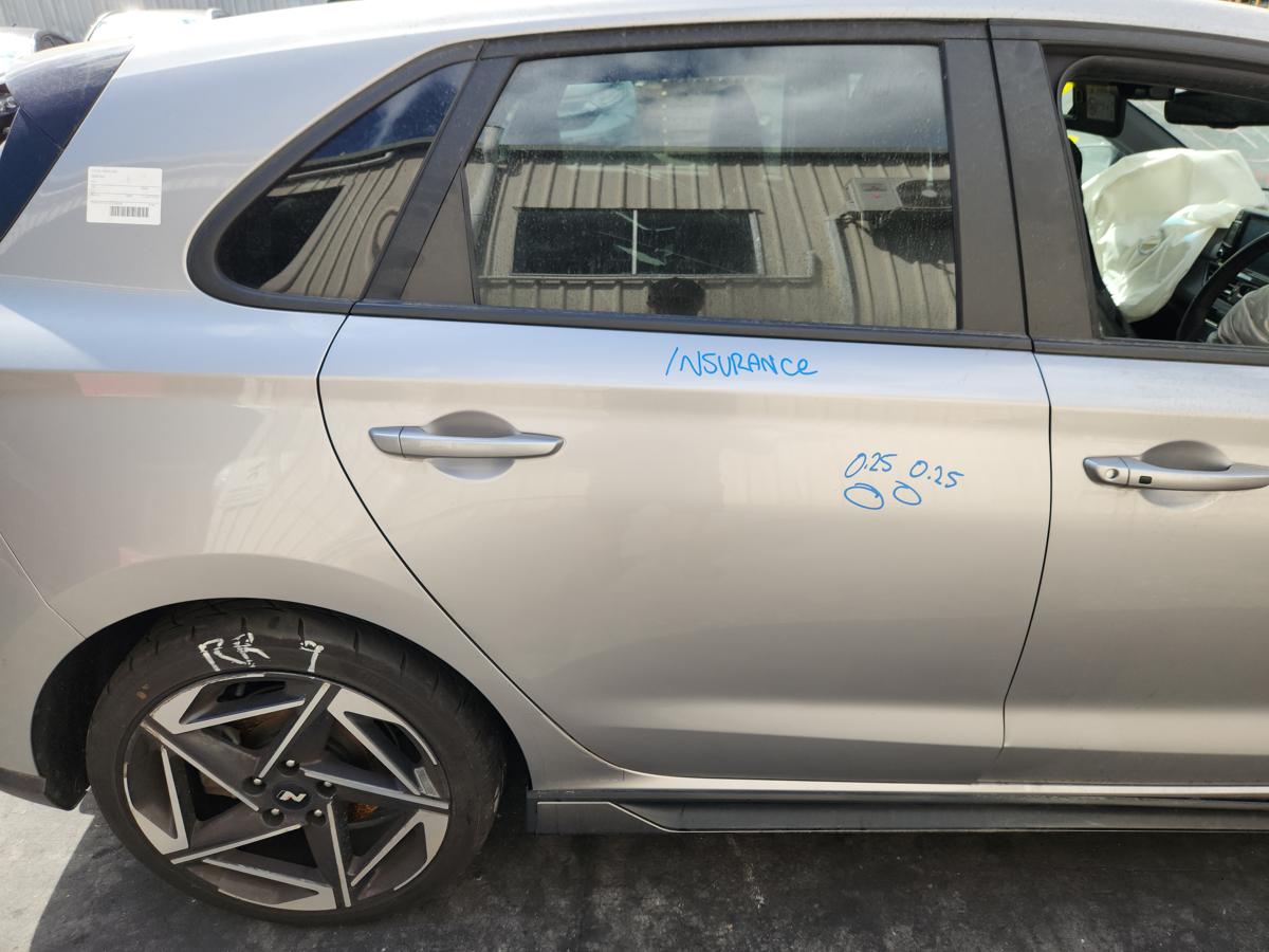 1000946127-Right Rear Door