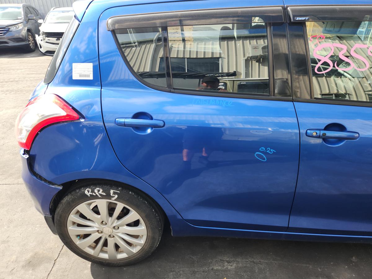 1000946603-Right Rear Door