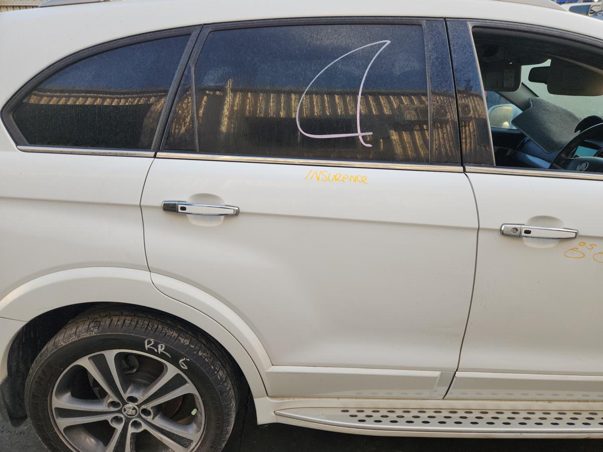 1000948867-Right Rear Door