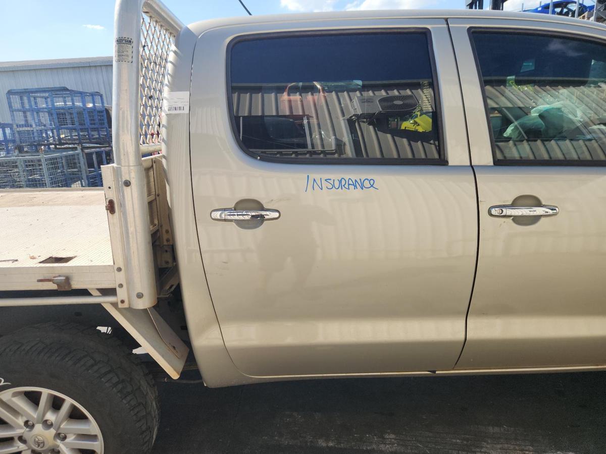 RIGHT_REAR_DOOR_SLIDING for TOYOTA HILUX