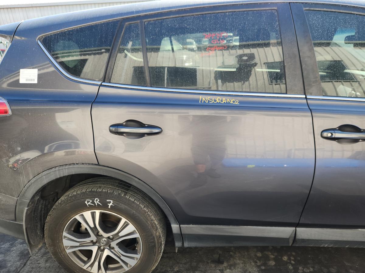 1000949976-Right Rear Door