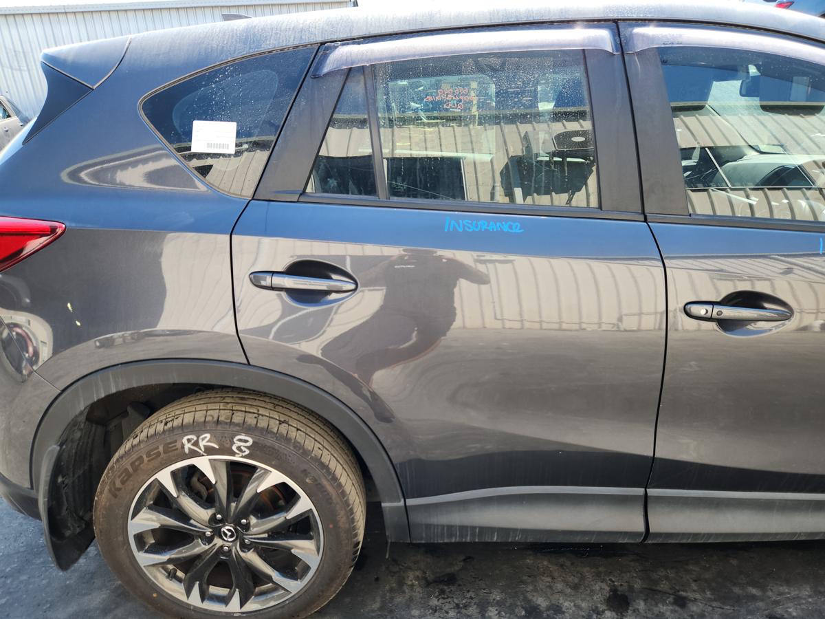 1000952112-Right Rear Door
