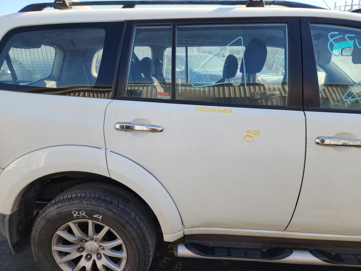 1000954326-Right Rear Door