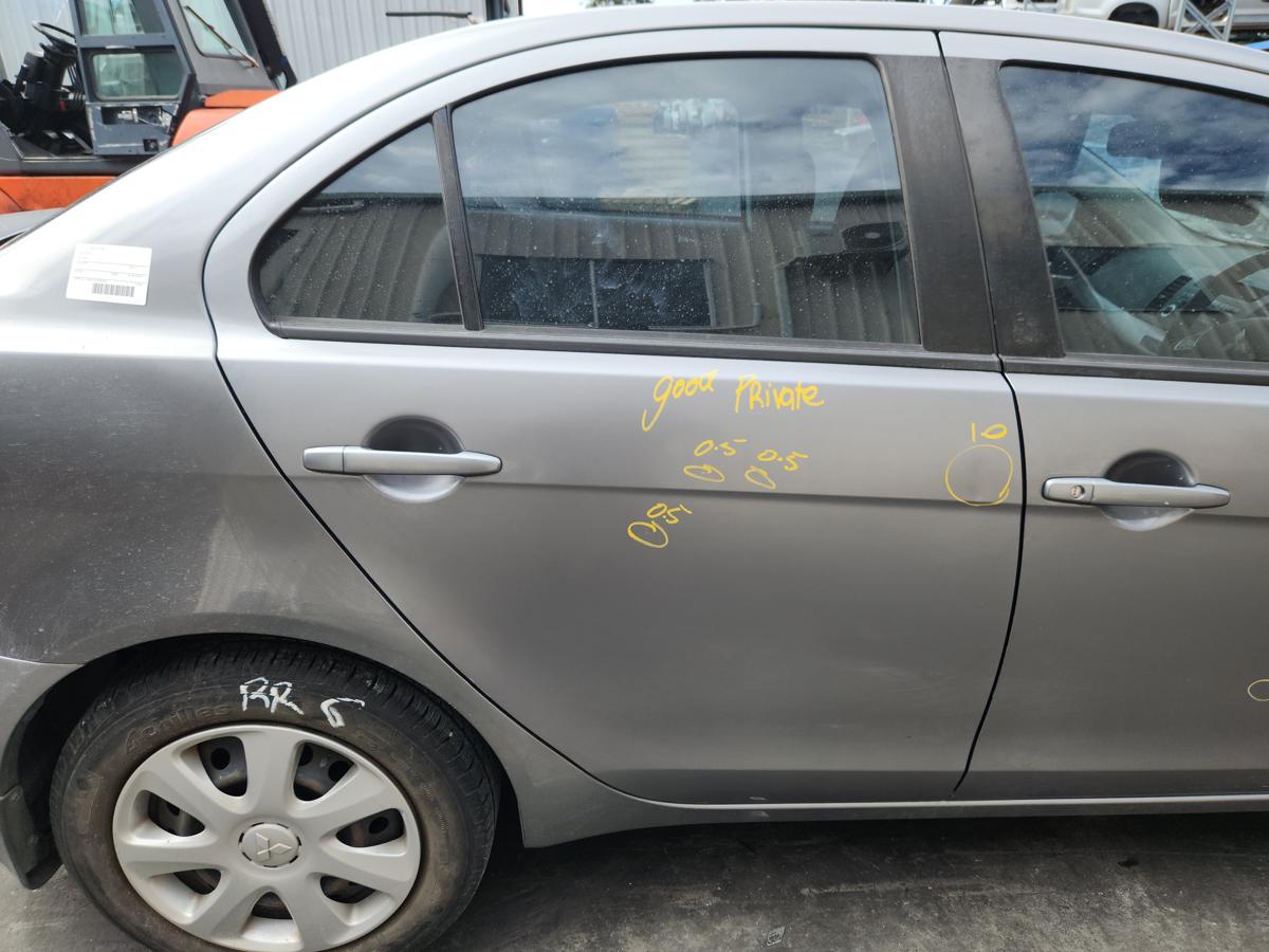 1000954532-Right Rear Door