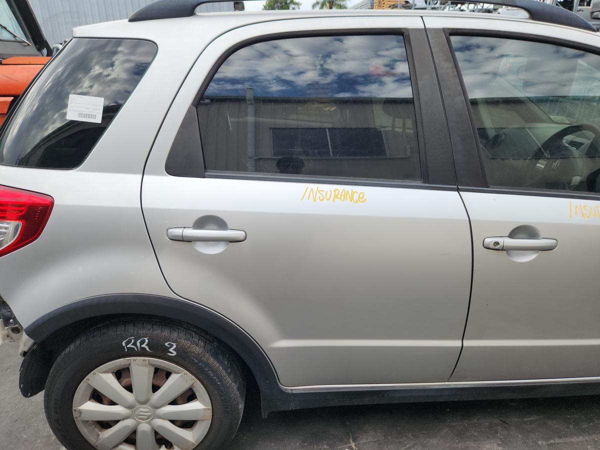 1000954948-Right Rear Door