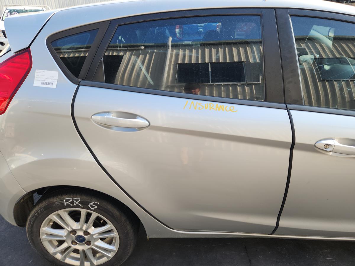 1000955796-Right Rear Door