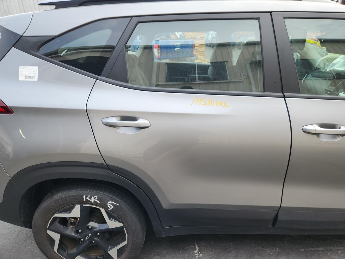 1000956504-Right Rear Door