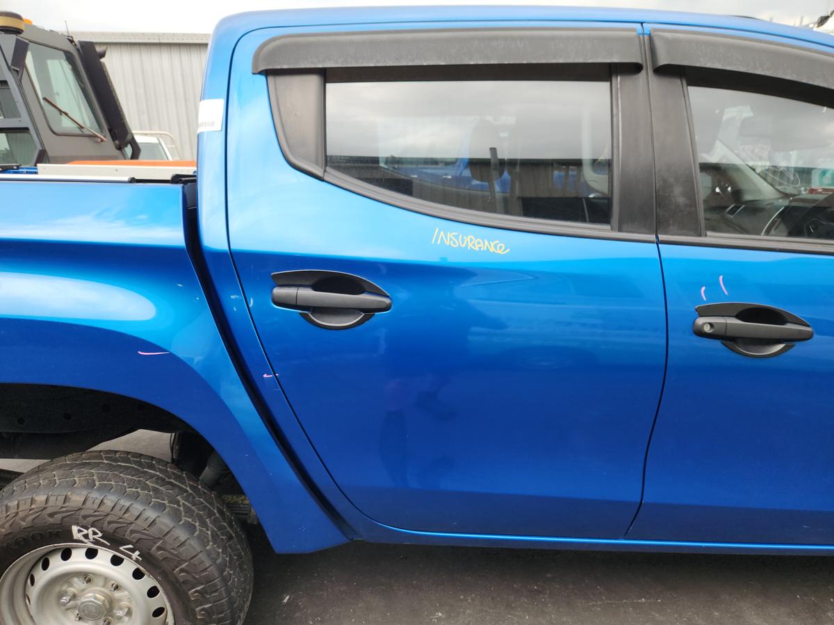 1000957237-Right Rear Door